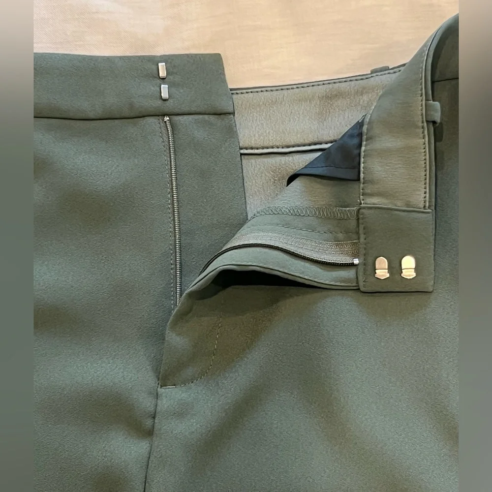 NWT J.Crew Belted Crepe Short in Topiary Size 4